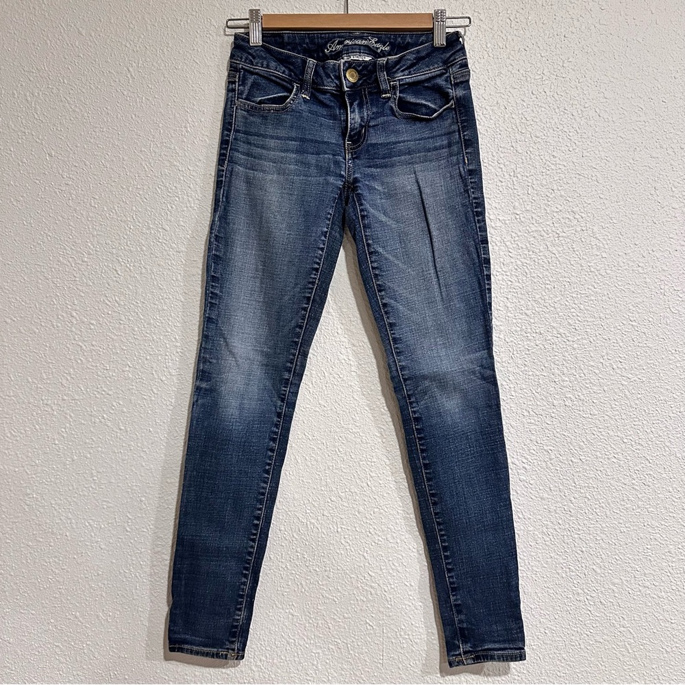 american eagle super stretch medium wash blue jean jeggings